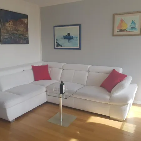 Apartment Maris Omiš Exterior foto