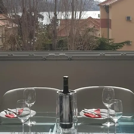 Apartment Maris Omiš Exterior foto