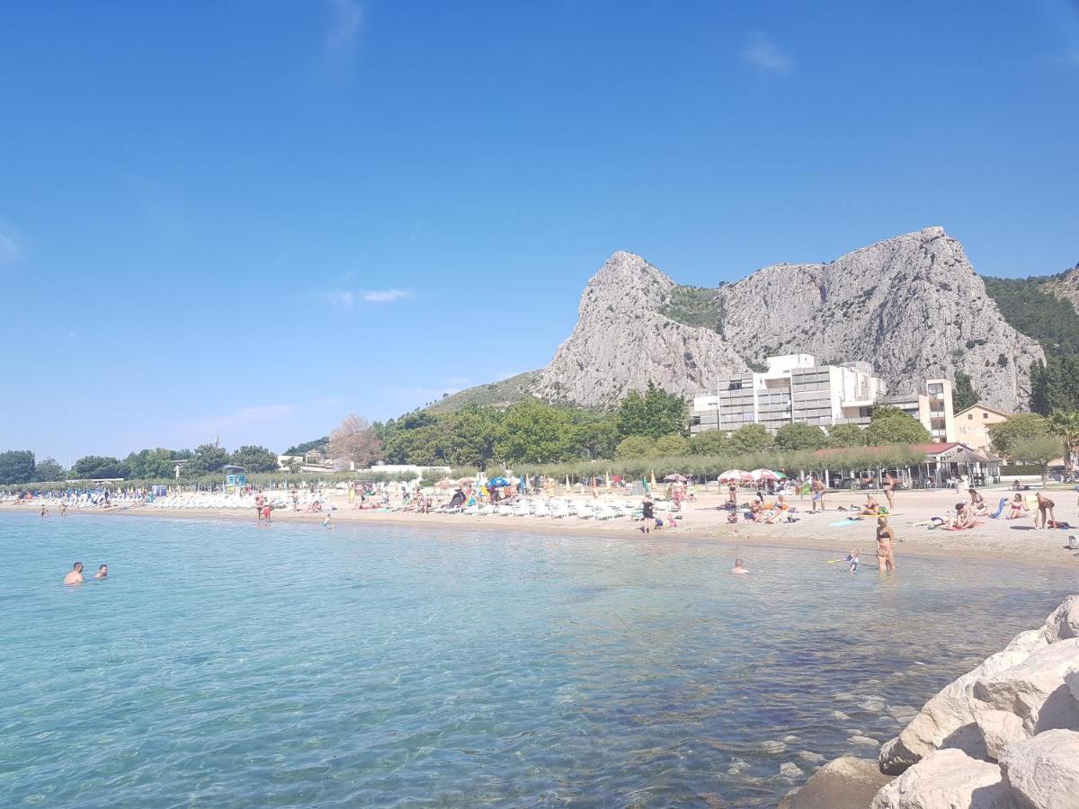 Maris * Omiš